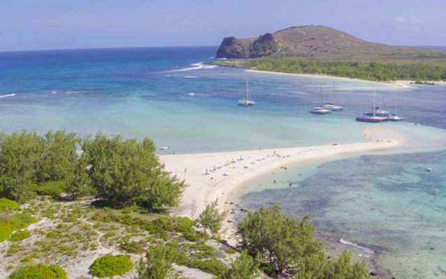 Northern Islands (Catamaran - Grand Baie)