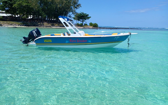 5 Islands Speedboat Trip - From Blue Bay