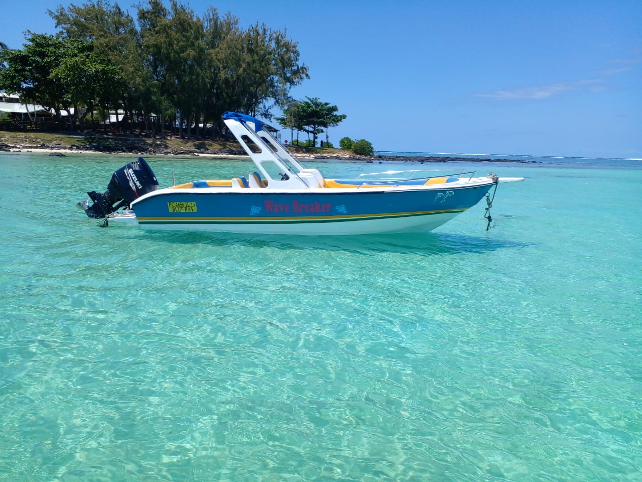 5 Islands Speedboat Trip Gallery Image 1